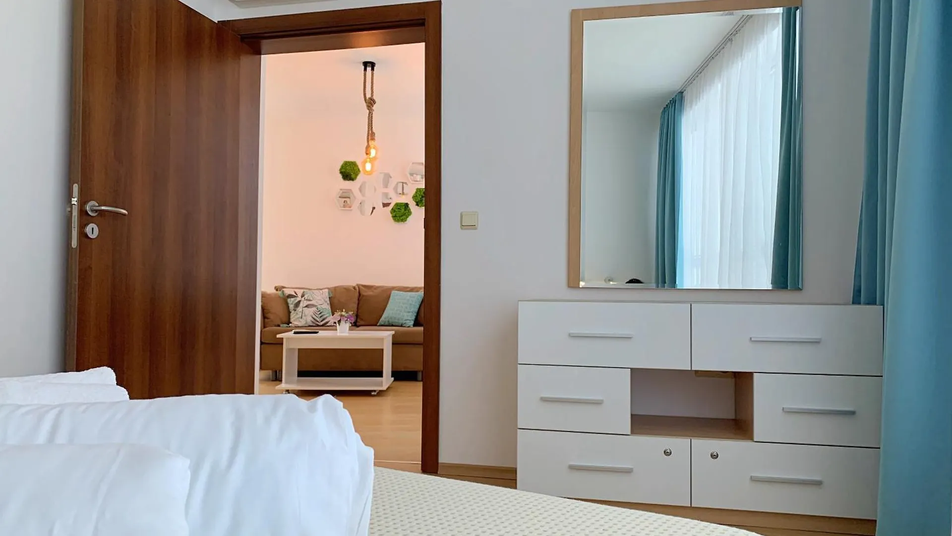 Апартаменти Блу Стар Кабакум - Apartments Blue Star Cabacum Warna
